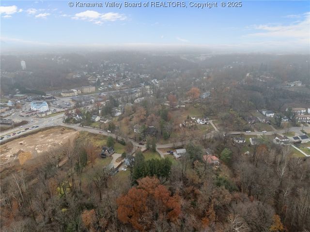 266 Oakwood Road, Charleston, WV 25314