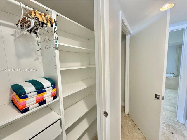 1800 S Ocean Dr 2602, Hallandale Beach, FL 33009