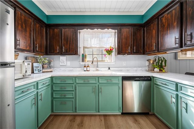 2834 MILITARY Highway, Pineville, LA 71360