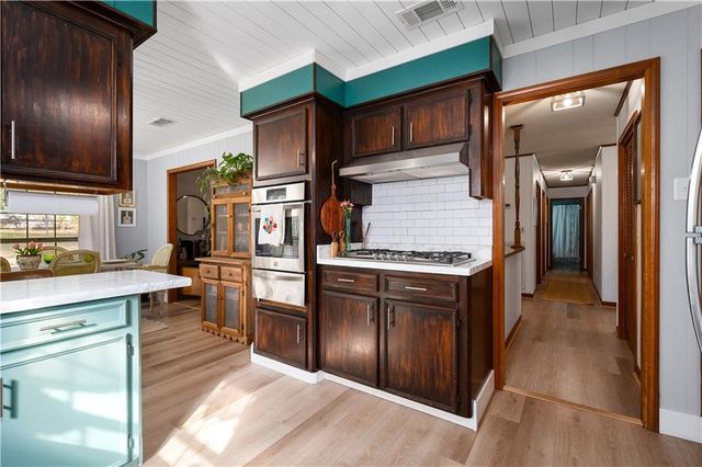 2834 MILITARY Highway, Pineville, LA 71360