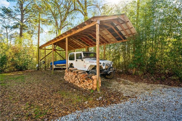 2834 MILITARY Highway, Pineville, LA 71360