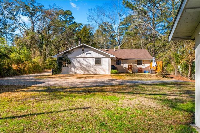 2834 MILITARY Highway, Pineville, LA 71360