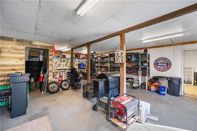 2834 MILITARY Highway, Pineville, LA 71360