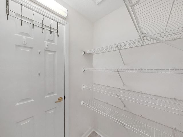 2130 SAXON LANE, Lakeland, FL 33810