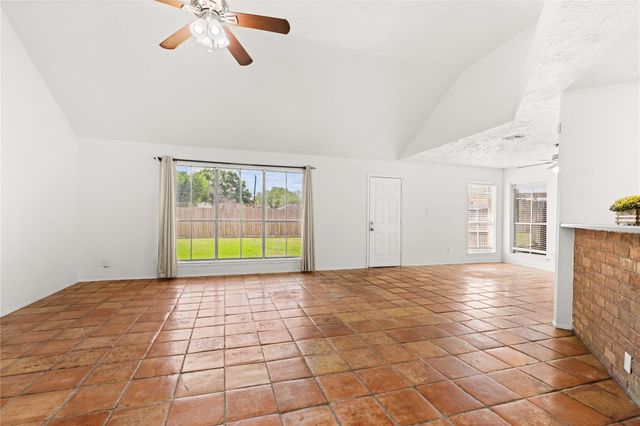 1818 Wildwood Drive, Deer Park, TX 77536