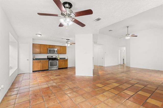 1818 Wildwood Drive, Deer Park, TX 77536