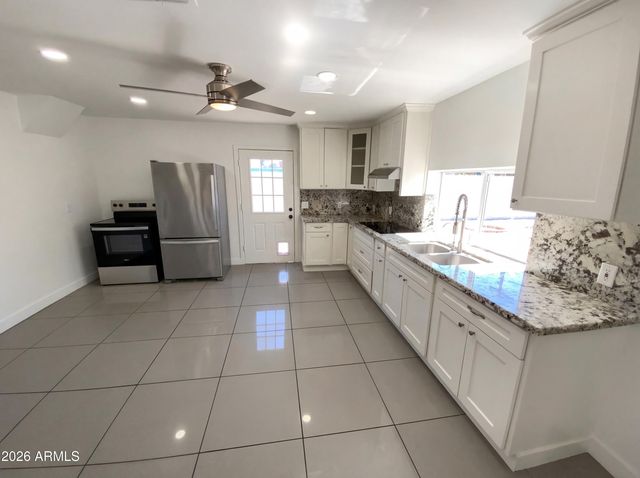 15633 N GREASEWOOD Street, Surprise, AZ 85378