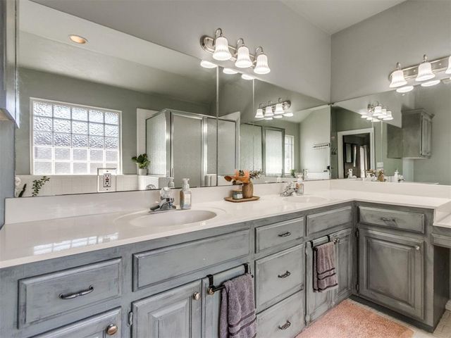 704 Colony Drive, Edmond, OK 73003