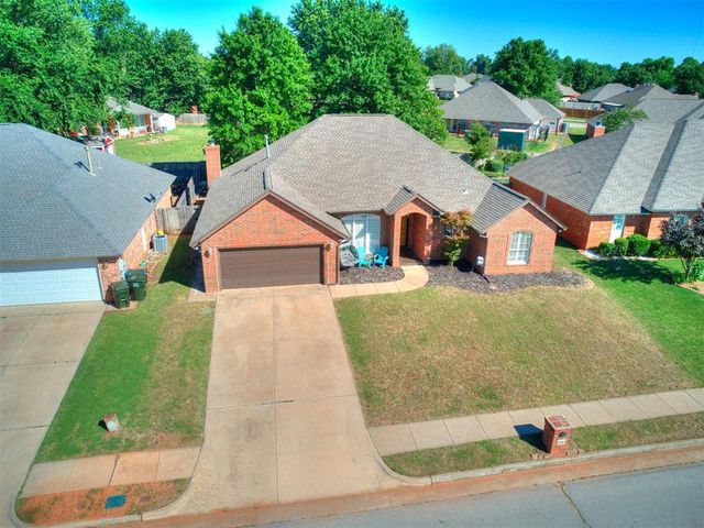 704 Colony Drive, Edmond, OK 73003