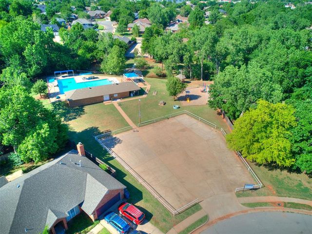 704 Colony Drive, Edmond, OK 73003