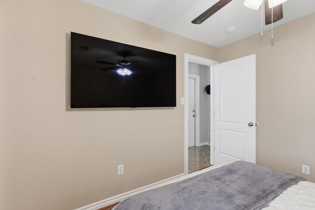 Image 21 of property listing at 7612 Desert Canyon Place SW, Albuquerque, NM 87121