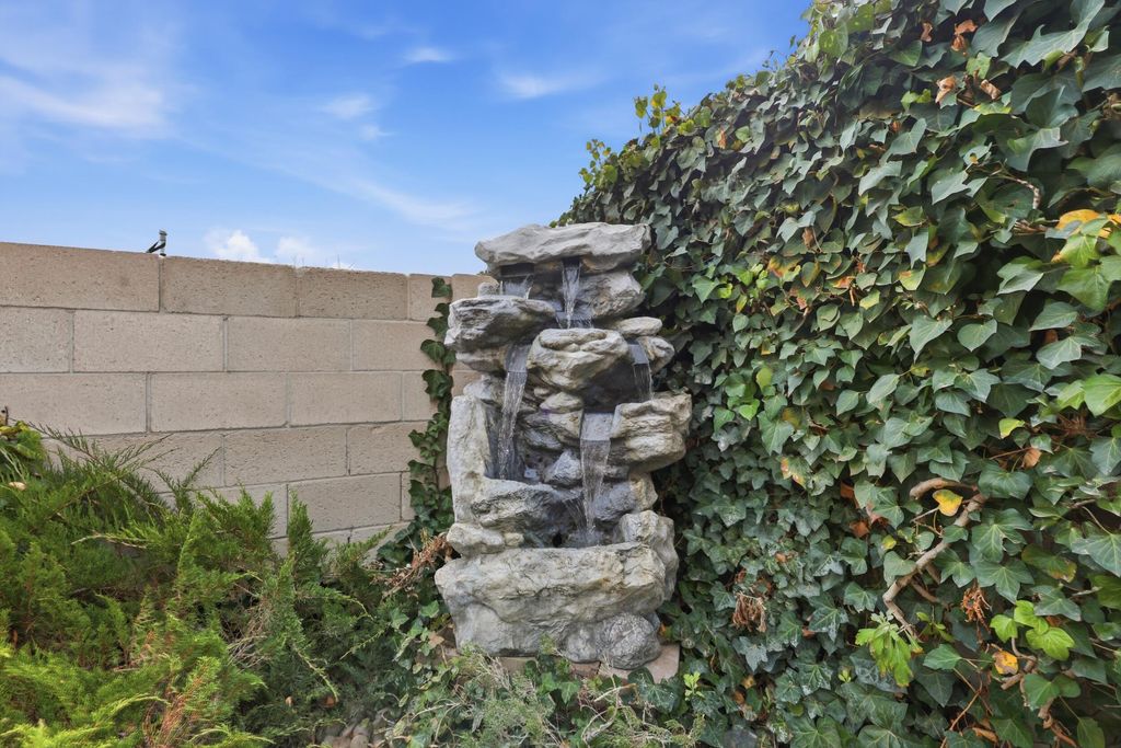 Image 34 of property listing at 7612 Desert Canyon Place SW, Albuquerque, NM 87121