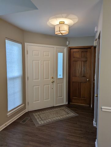 17720 W Running Creek Court, Gurnee, IL 60031