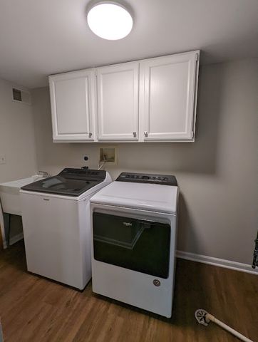 17720 W Running Creek Court, Gurnee, IL 60031