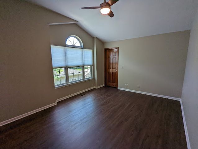 17720 W Running Creek Court, Gurnee, IL 60031