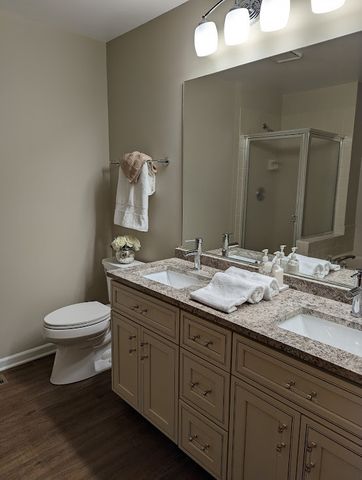 17720 W Running Creek Court, Gurnee, IL 60031