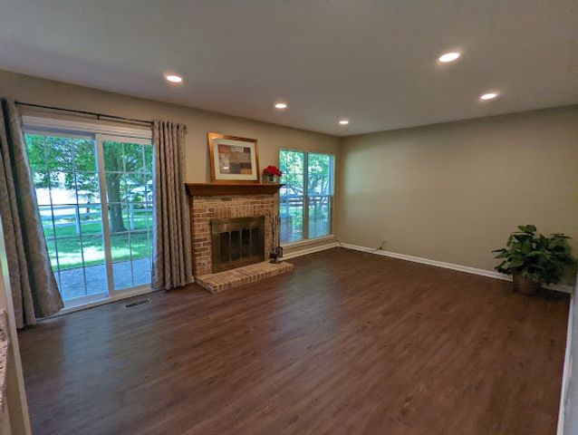 17720 W Running Creek Court, Gurnee, IL 60031