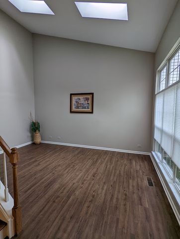 17720 W Running Creek Court, Gurnee, IL 60031