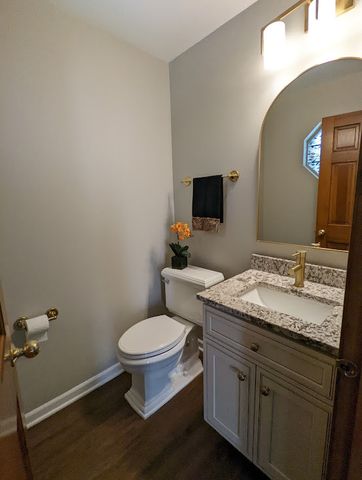 17720 W Running Creek Court, Gurnee, IL 60031