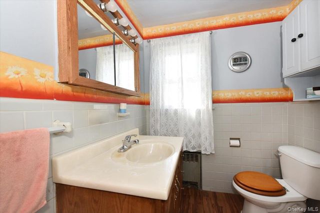 83 Cambridge Street, Valley Stream, NY 11581