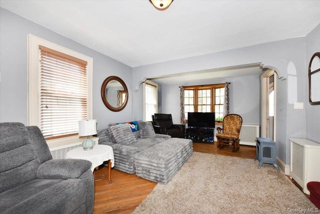 83 Cambridge Street, Valley Stream, NY 11581