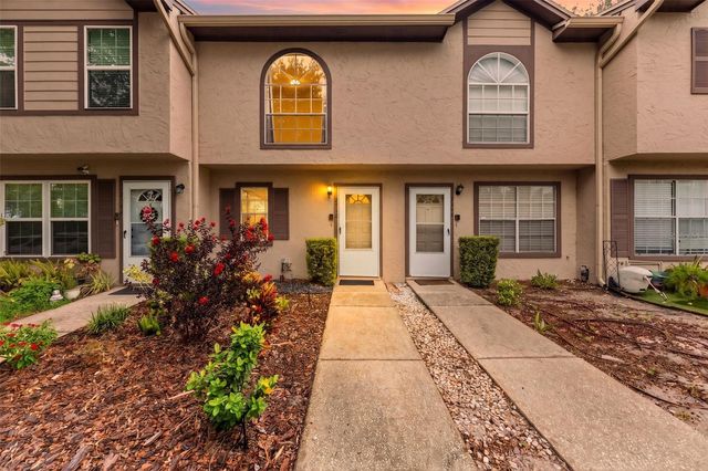 2350 FLETCHERS POINT CIRCLE, Tampa, FL 33613