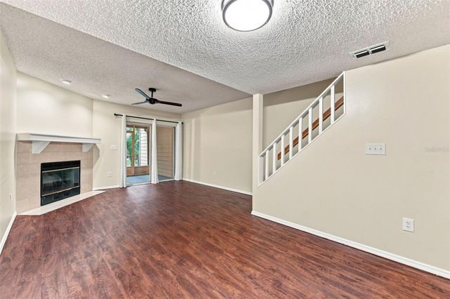 2350 FLETCHERS POINT CIRCLE, Tampa, FL 33613
