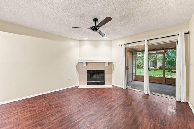 2350 FLETCHERS POINT CIRCLE, Tampa, FL 33613