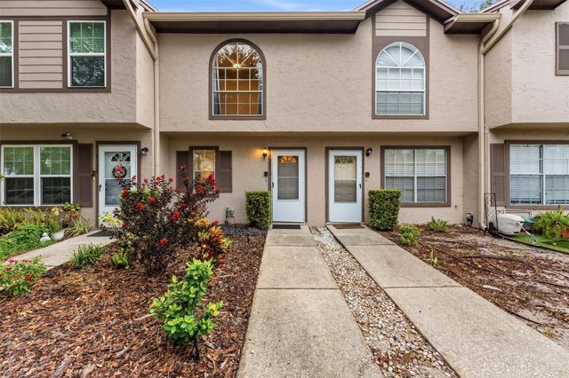 2350 FLETCHERS POINT CIRCLE, Tampa, FL 33613