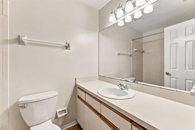 2350 FLETCHERS POINT CIRCLE, Tampa, FL 33613
