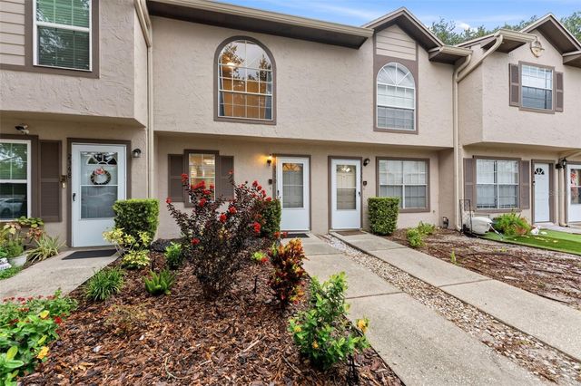 2350 FLETCHERS POINT CIRCLE, Tampa, FL 33613