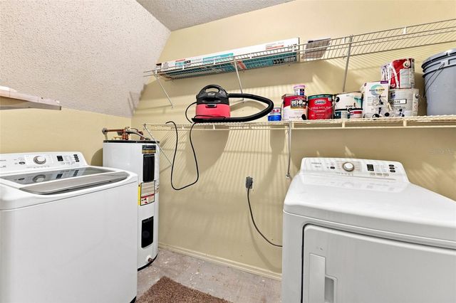 2350 FLETCHERS POINT CIRCLE, Tampa, FL 33613