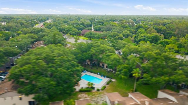2350 FLETCHERS POINT CIRCLE, Tampa, FL 33613