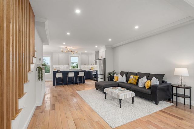 56 Indiana Terrace 56, Newton, MA 02464