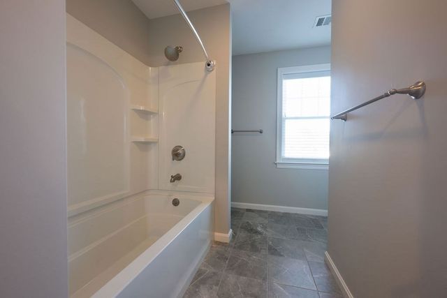 1 Evergreen Dr 1, Bellingham, MA 02019