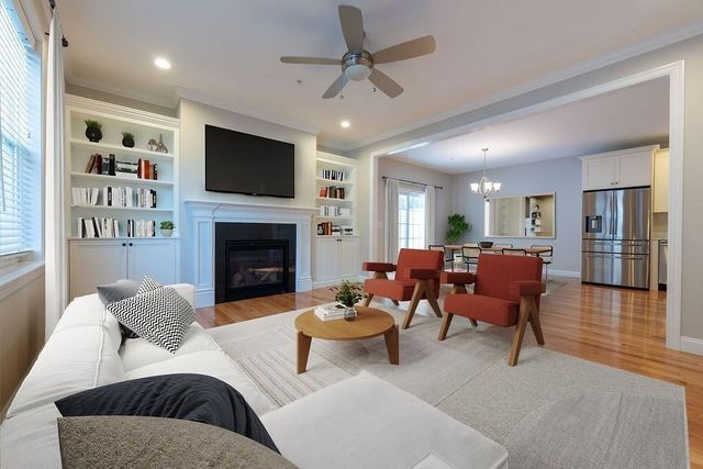 1 Evergreen Dr 1, Bellingham, MA 02019