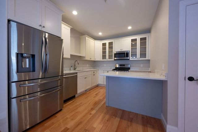 1 Evergreen Dr 1, Bellingham, MA 02019