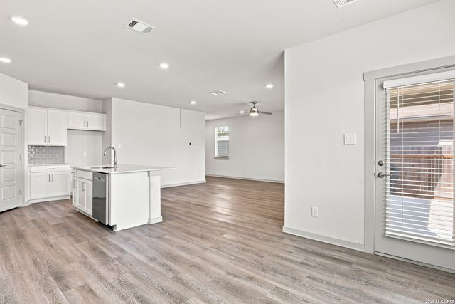 1315 PLYMOUTH RD, San Marcos, TX 78666
