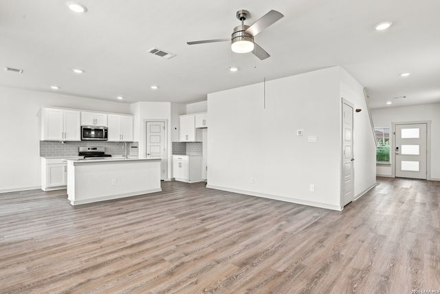 1315 PLYMOUTH RD, San Marcos, TX 78666