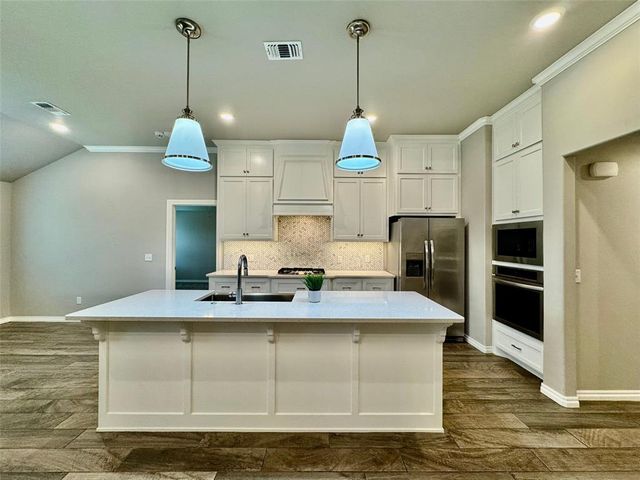 8332 Rainier Street, Edmond, OK 73034