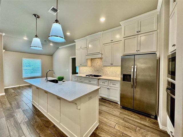 8332 Rainier Street, Edmond, OK 73034