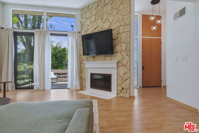 9000 Vanalden Avenue 123, Northridge (los Angeles), CA 91324