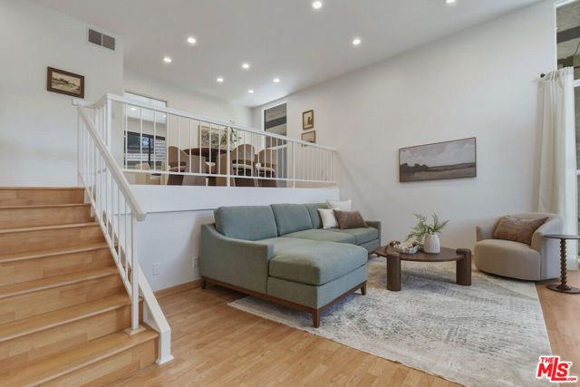 9000 Vanalden Avenue 123, Northridge (los Angeles), CA 91324