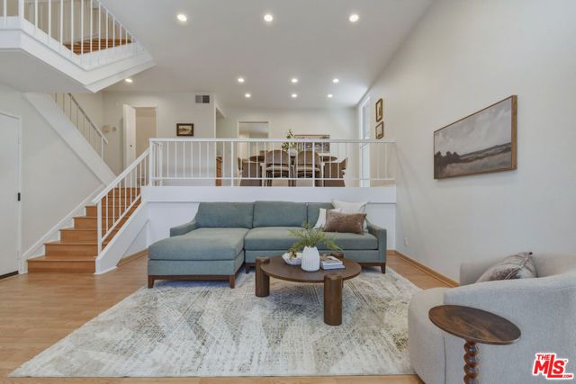 9000 Vanalden Avenue 123, Northridge (los Angeles), CA 91324