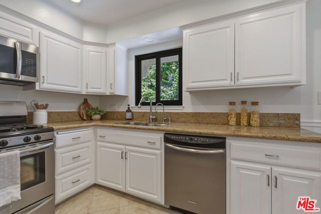 9000 Vanalden Avenue 123, Northridge (los Angeles), CA 91324