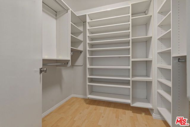 9000 Vanalden Avenue 123, Northridge (los Angeles), CA 91324