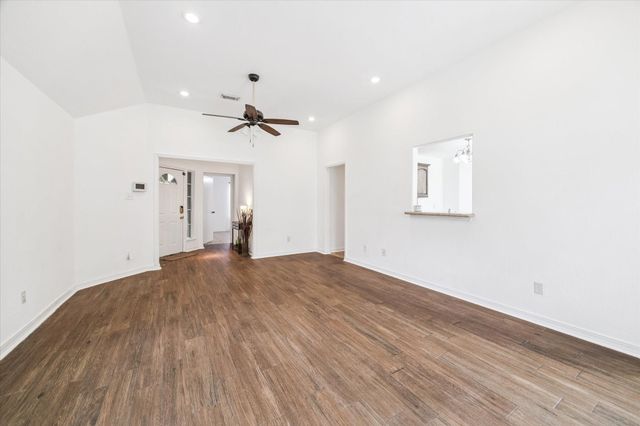 4010 Cary Creek Drive, Baytown, TX 77521