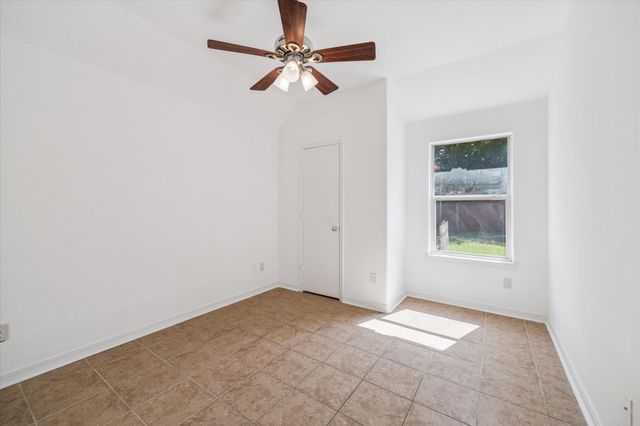 4010 Cary Creek Drive, Baytown, TX 77521