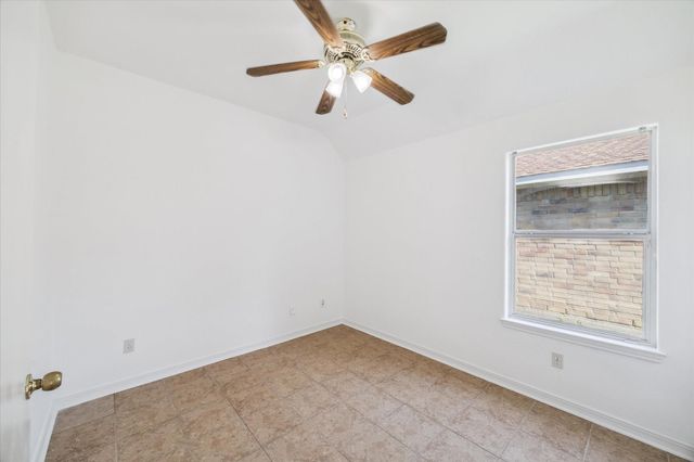 4010 Cary Creek Drive, Baytown, TX 77521