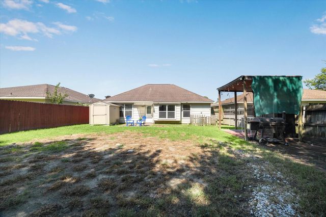 4010 Cary Creek Drive, Baytown, TX 77521